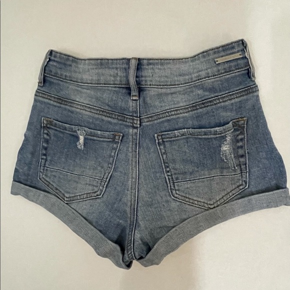 Kendall & Kylie sz 1 denim shorts some distressing - Picture 2 of 7